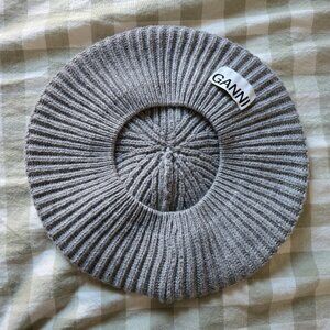 Ganni Structured Rib Beret Grey